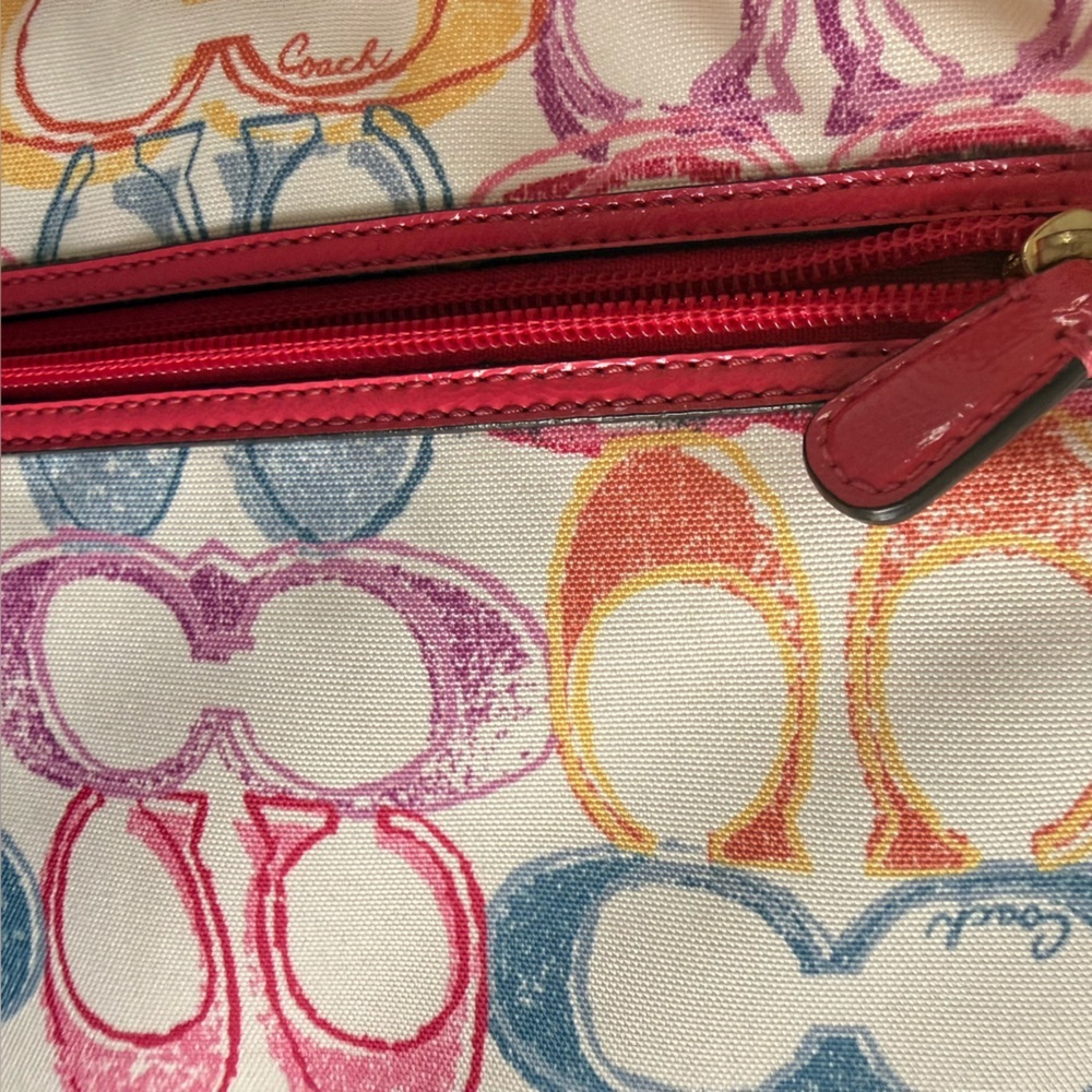 Coach F63594 Multicolor Padded Tablet Crossbody Adjustable 46" - Picture 9 of 11